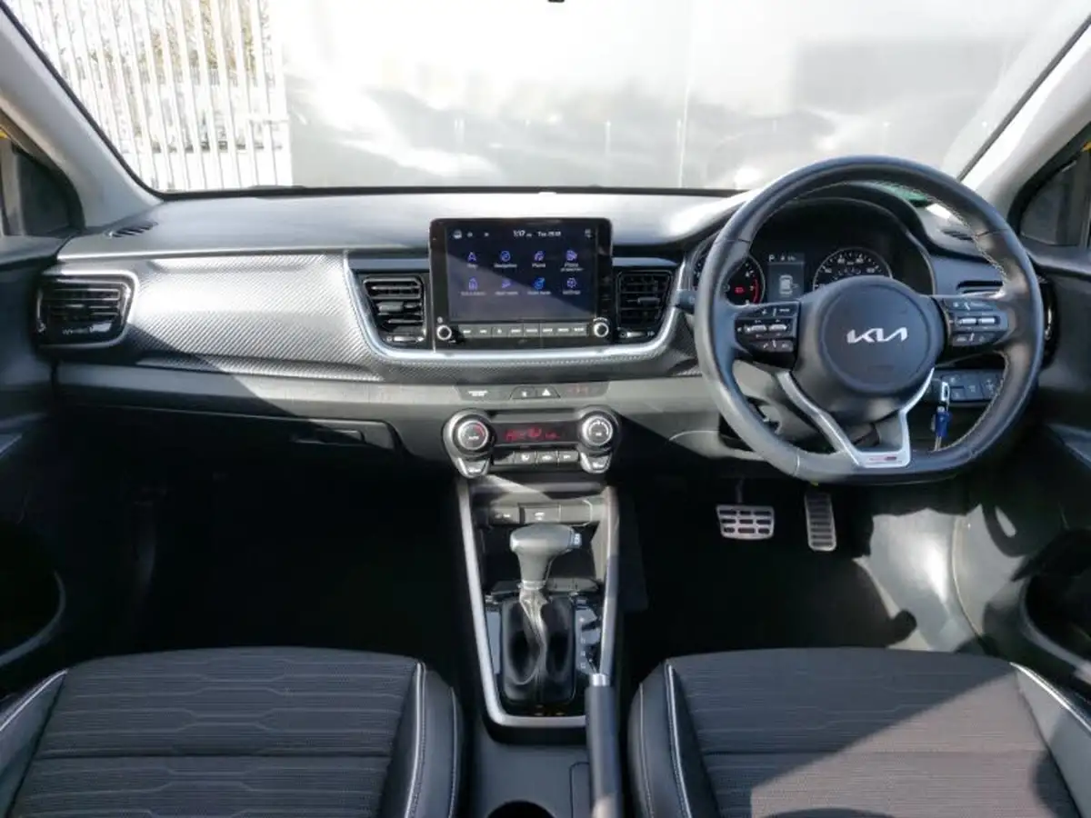 2021-kia-stonic-10-t-gdi-connect-dct-big-2