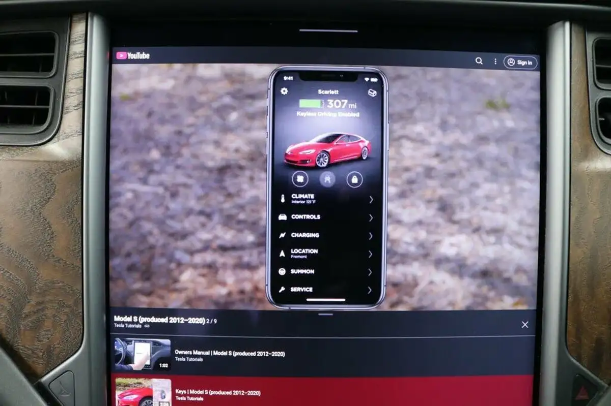 2020-tesla-model-s-e-long-range-big-43