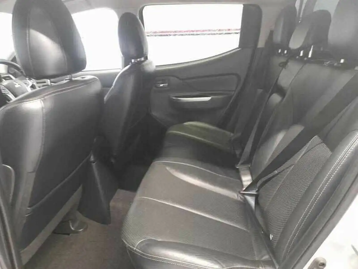 2019-mitsubishi-l200-24di-d-warrior-eu6b-auto-big-15