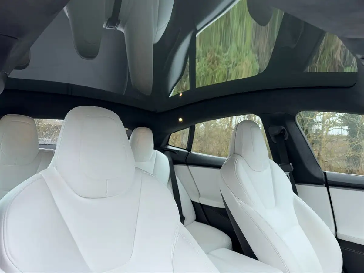 2019-tesla-model-s-e-long-range-big-8