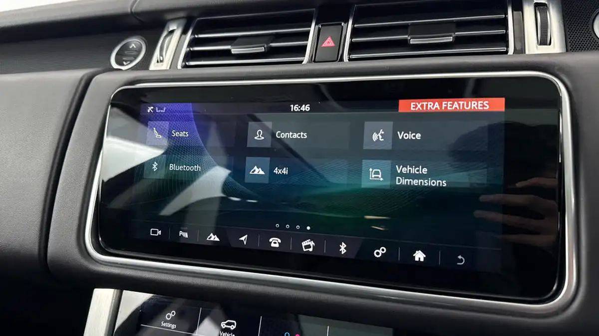 2021-land-rover-range-rover-30-p400-vogue-big-18