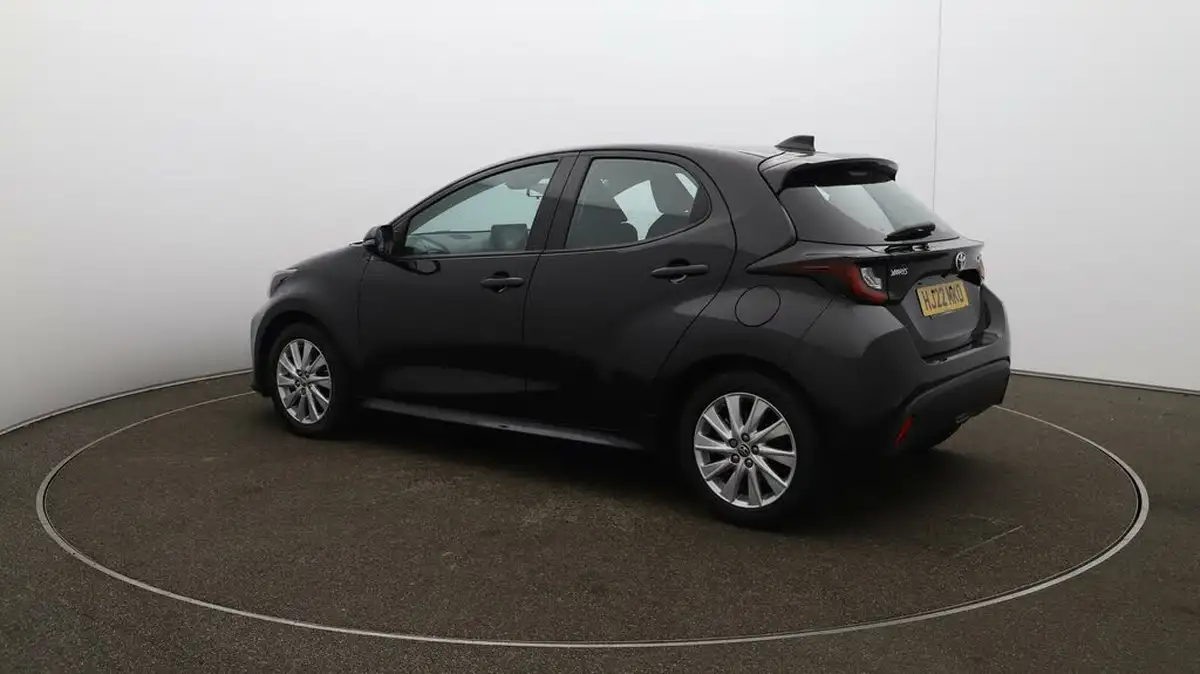 2022-toyota-yaris-15-vvt-i-icon-big-26