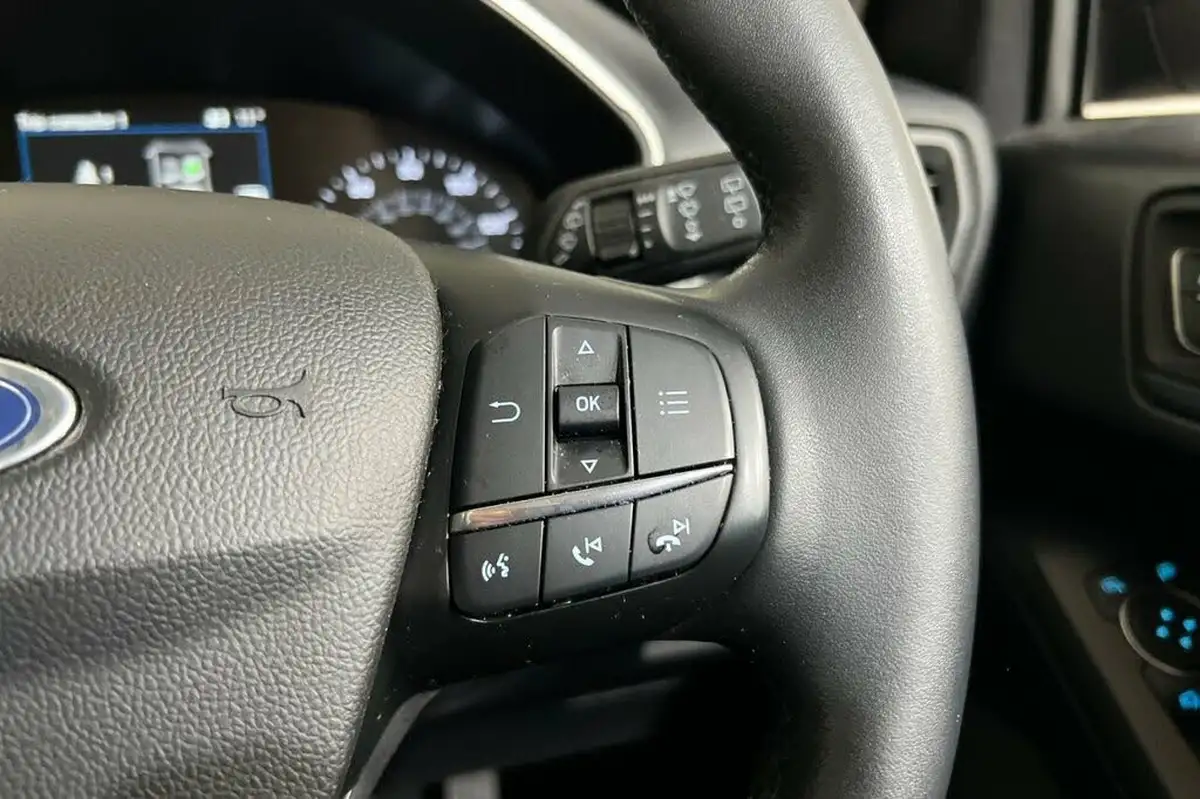 2020-ford-focus-15t-active-x-hatchback-big-23