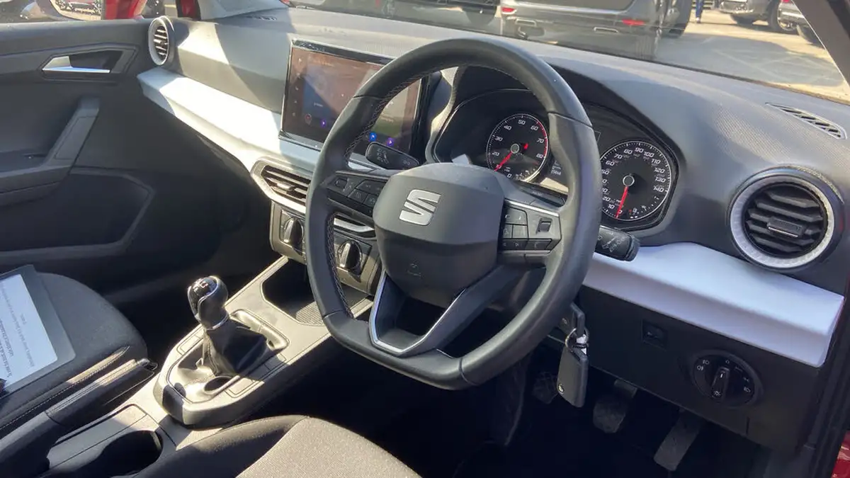 2022-seat-ibiza-10-tsi-se-technology-big-10