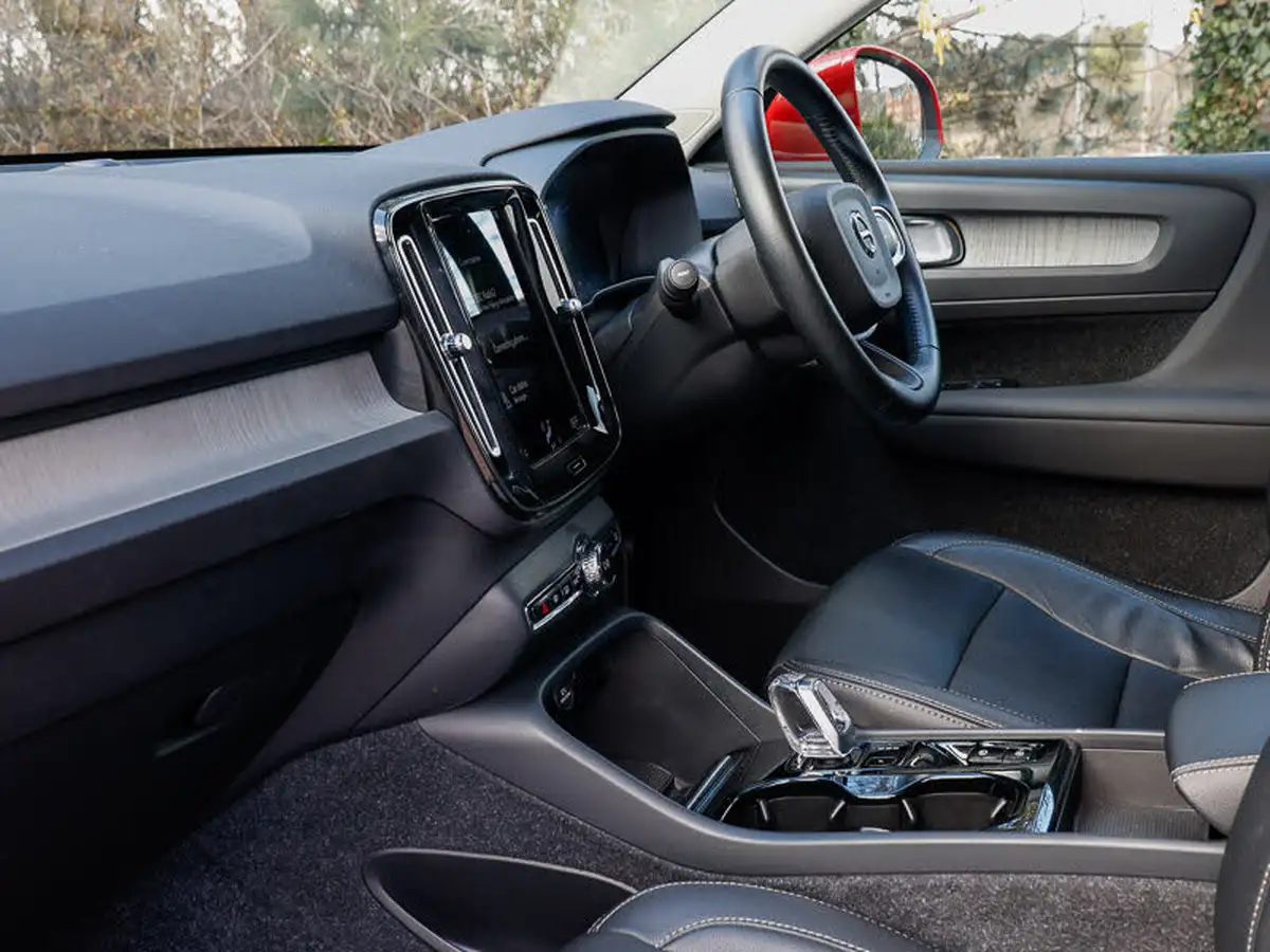 2021-volvo-xc40-15-t5-inscription-262bhp-big-14