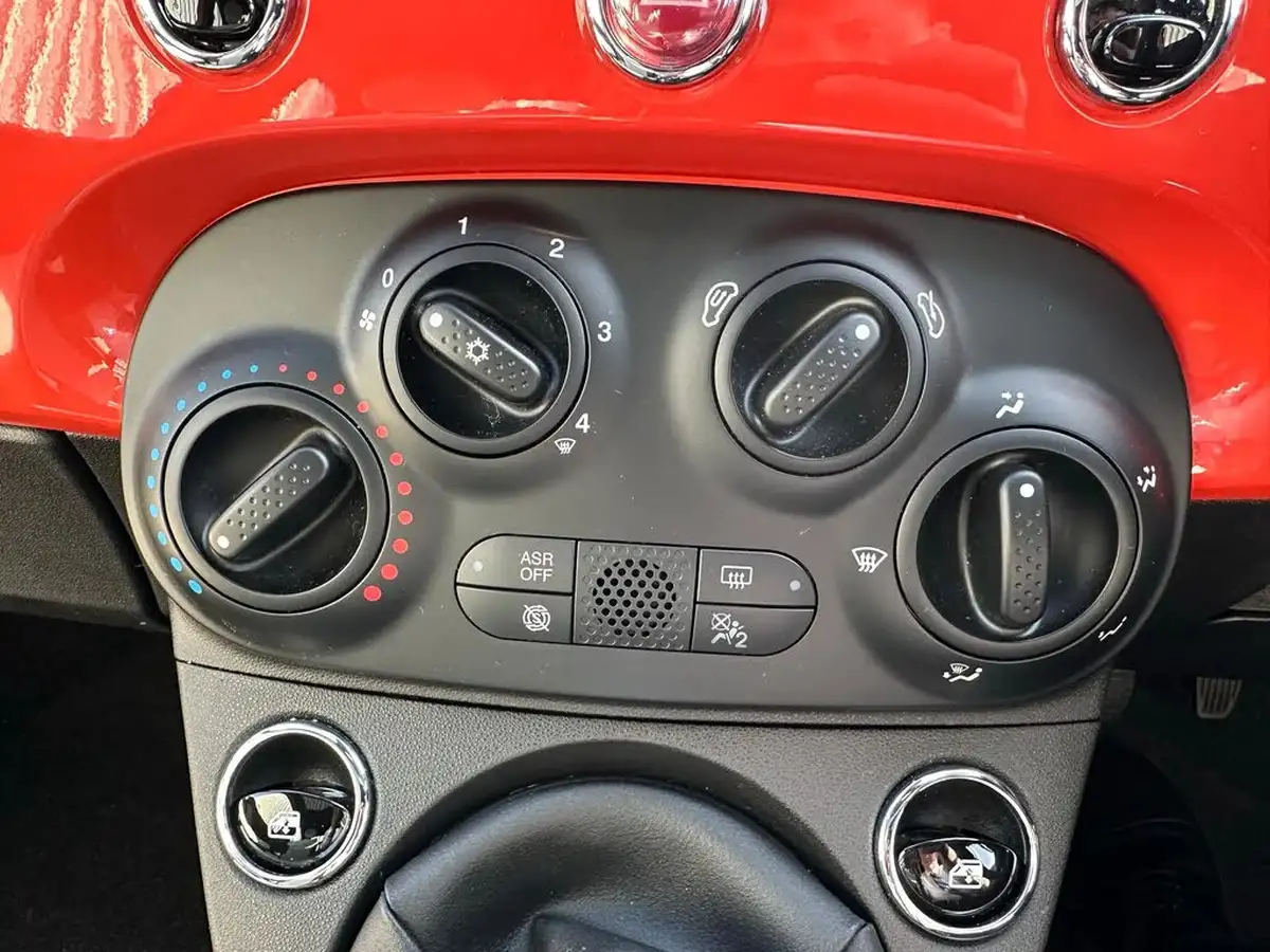 2023-fiat-500-10-dolcevita-big-9