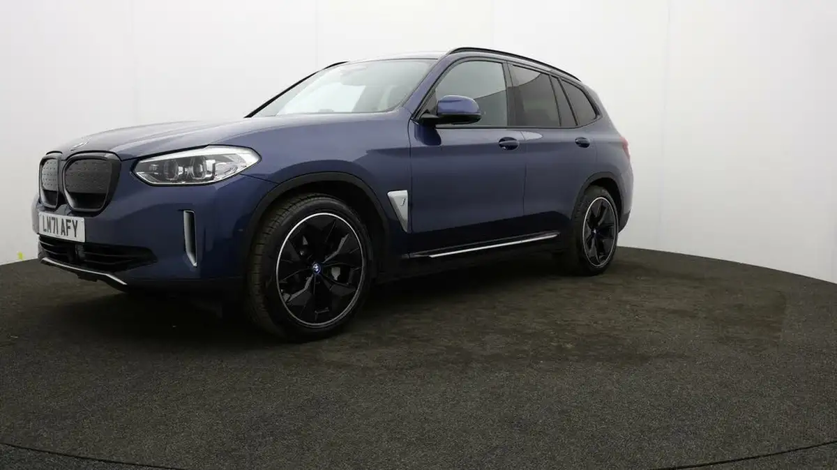 2021-bmw-ix3-e-premier-edition-big-52