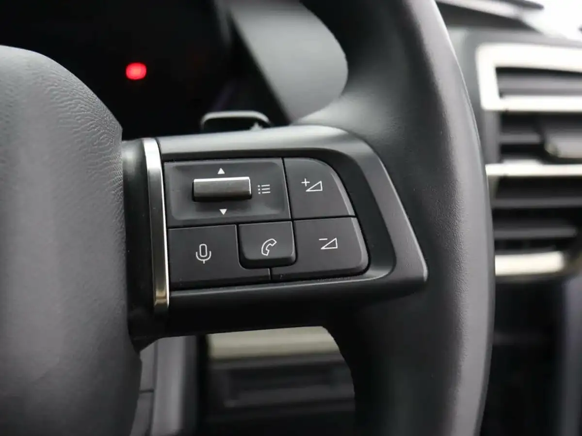 2023-citroen-c5-x-12-puretech-shine-big-15