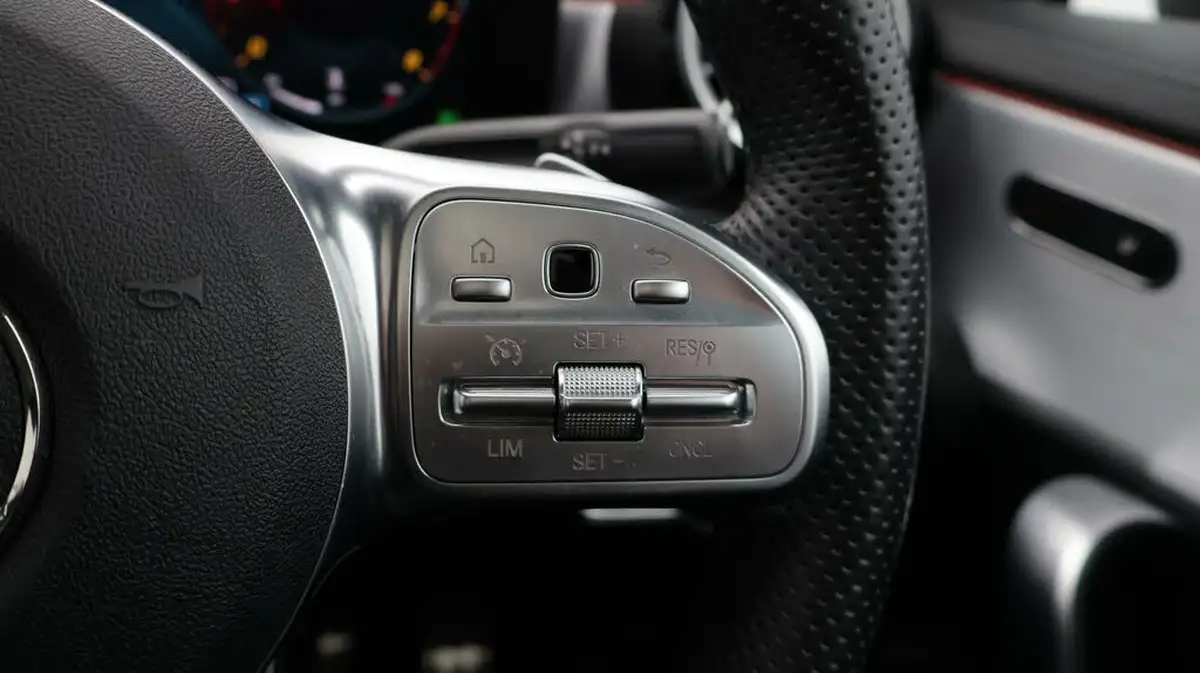 2022-mercedes-benz-cla-13-cla-180-amg-line-premium-plus-coupe-4d-big-26