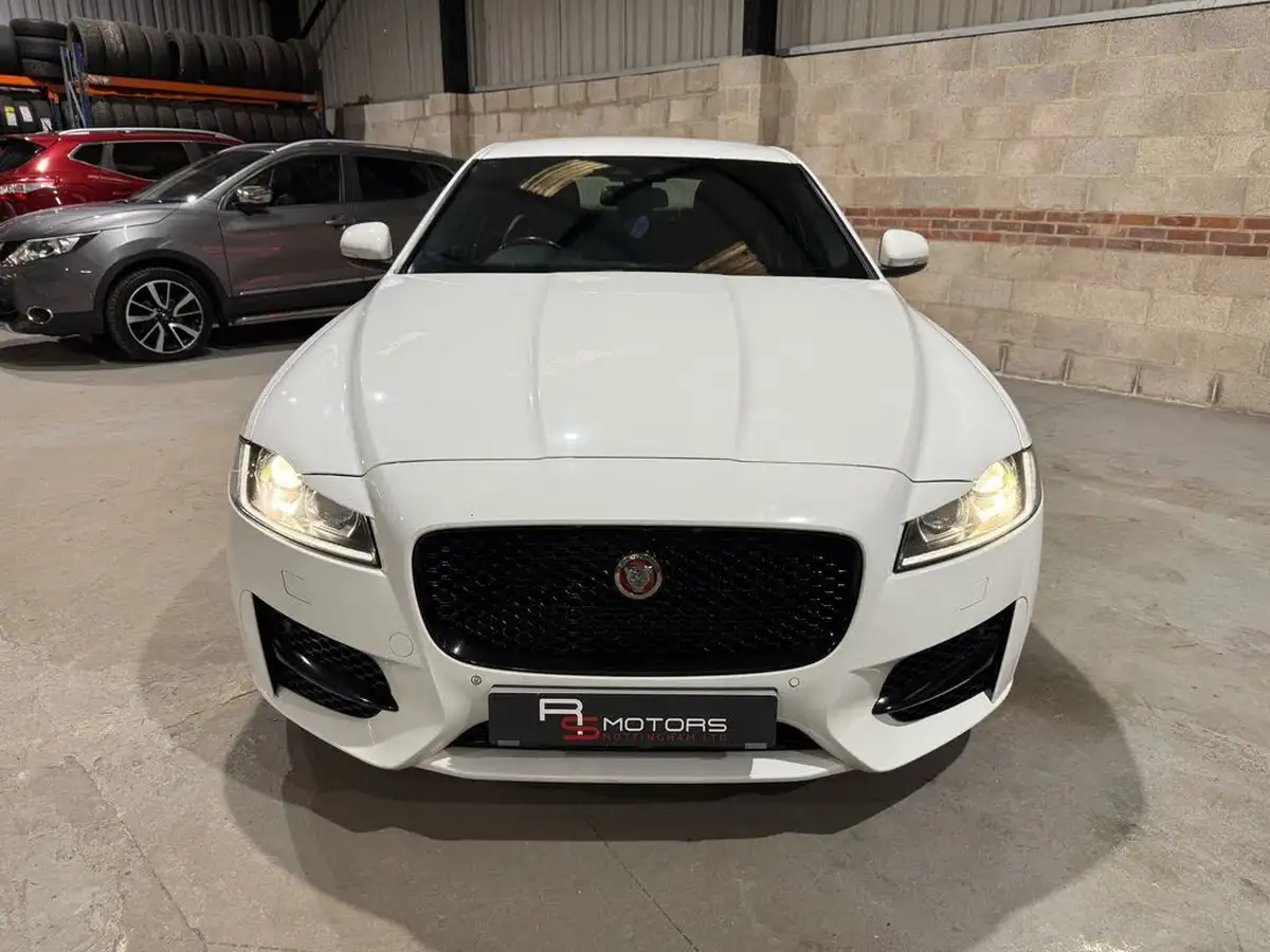 2016-jaguar-xf-20td-r-sport-180ps-auto-big-5