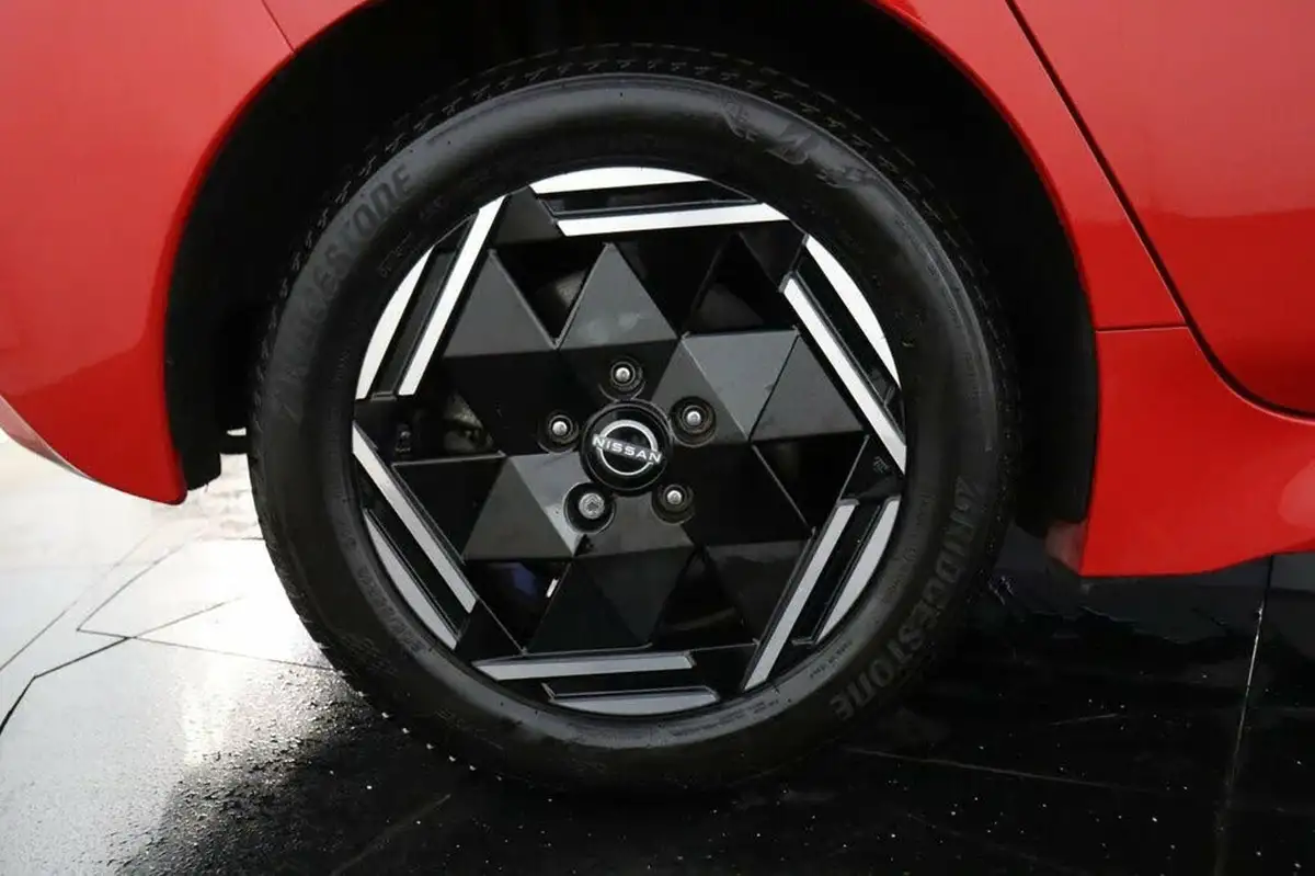 2022-nissan-leaf-e-acenta-39kwh-big-33
