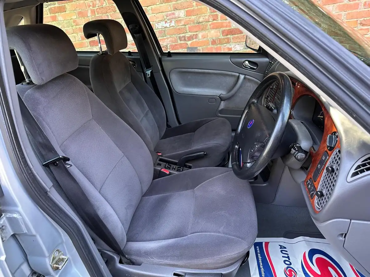 2001-saab-9-3-20-se-hatchback-5d-auto-big-12