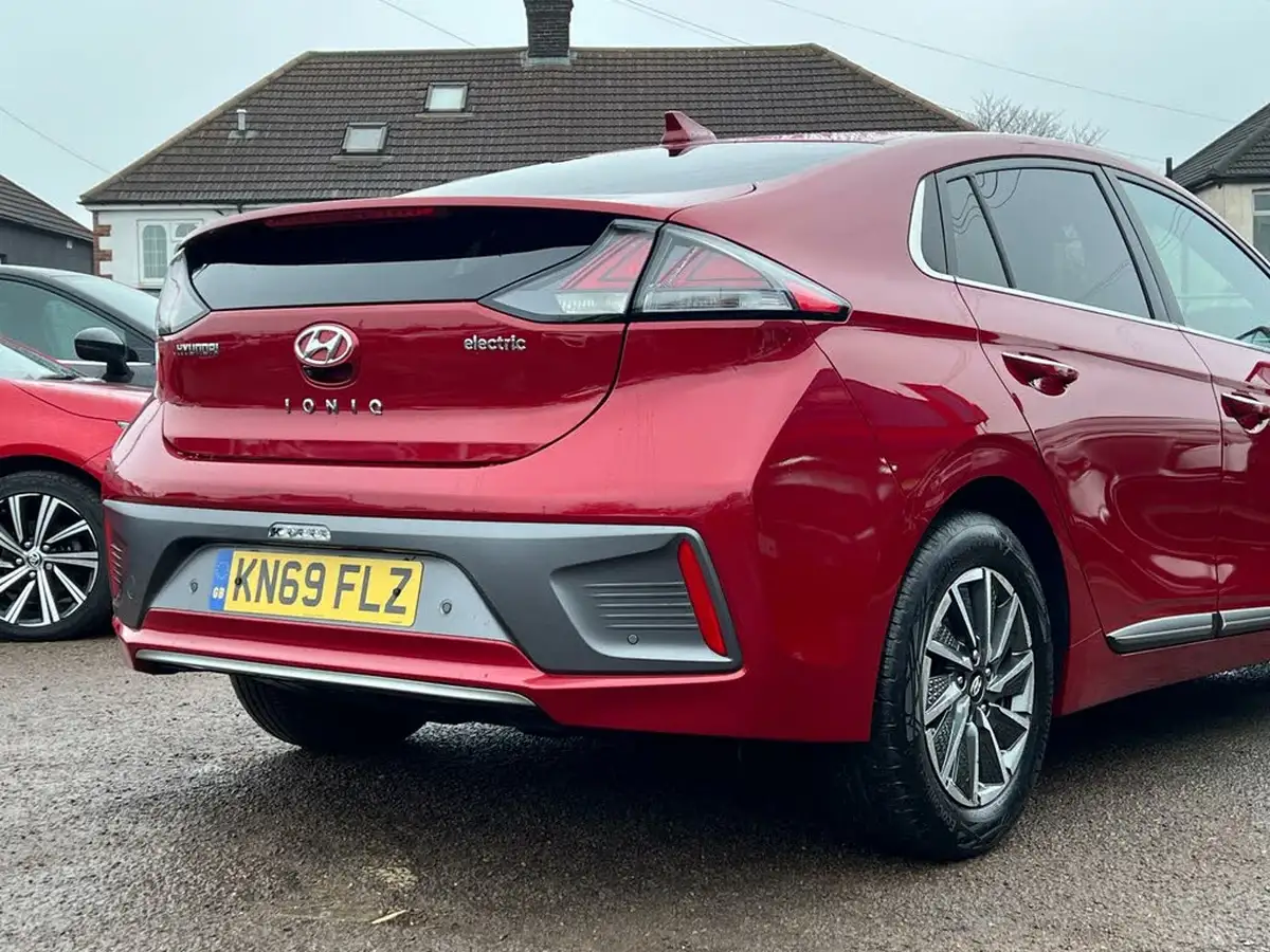 2019-hyundai-ioniq-e-premium-se-electric-100kw-big-52