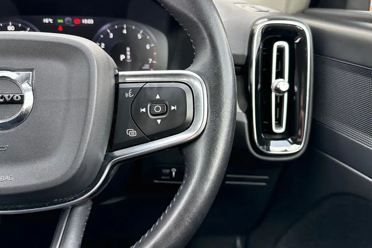 2020-volvo-xc40-20-t4-inscription-pro-big-34