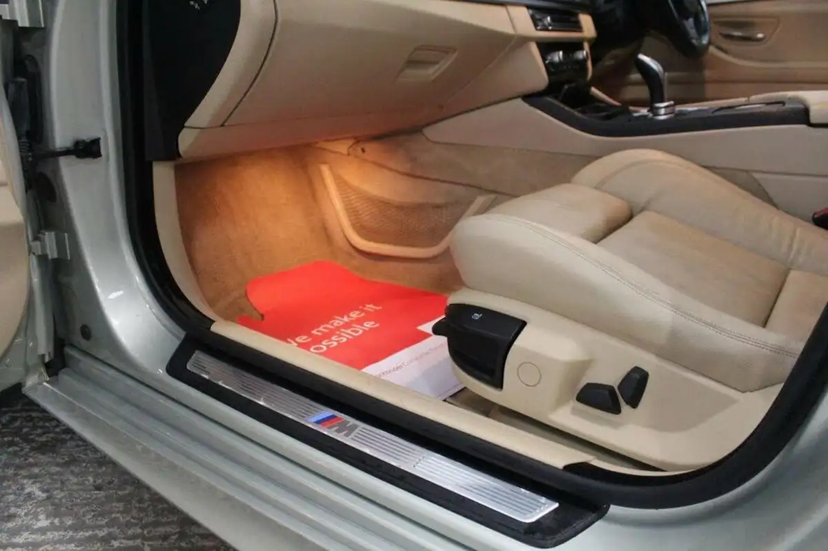 2012-bmw-5-series-20td-520d-m-sport-184bhp-blueperformance-saloon-4d-auto-big-22