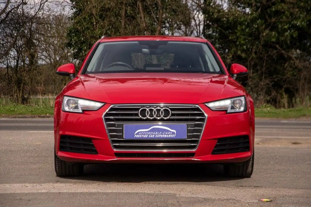 2016-audi-a4-avant-20-tfsi-se-s-tronic-big-3