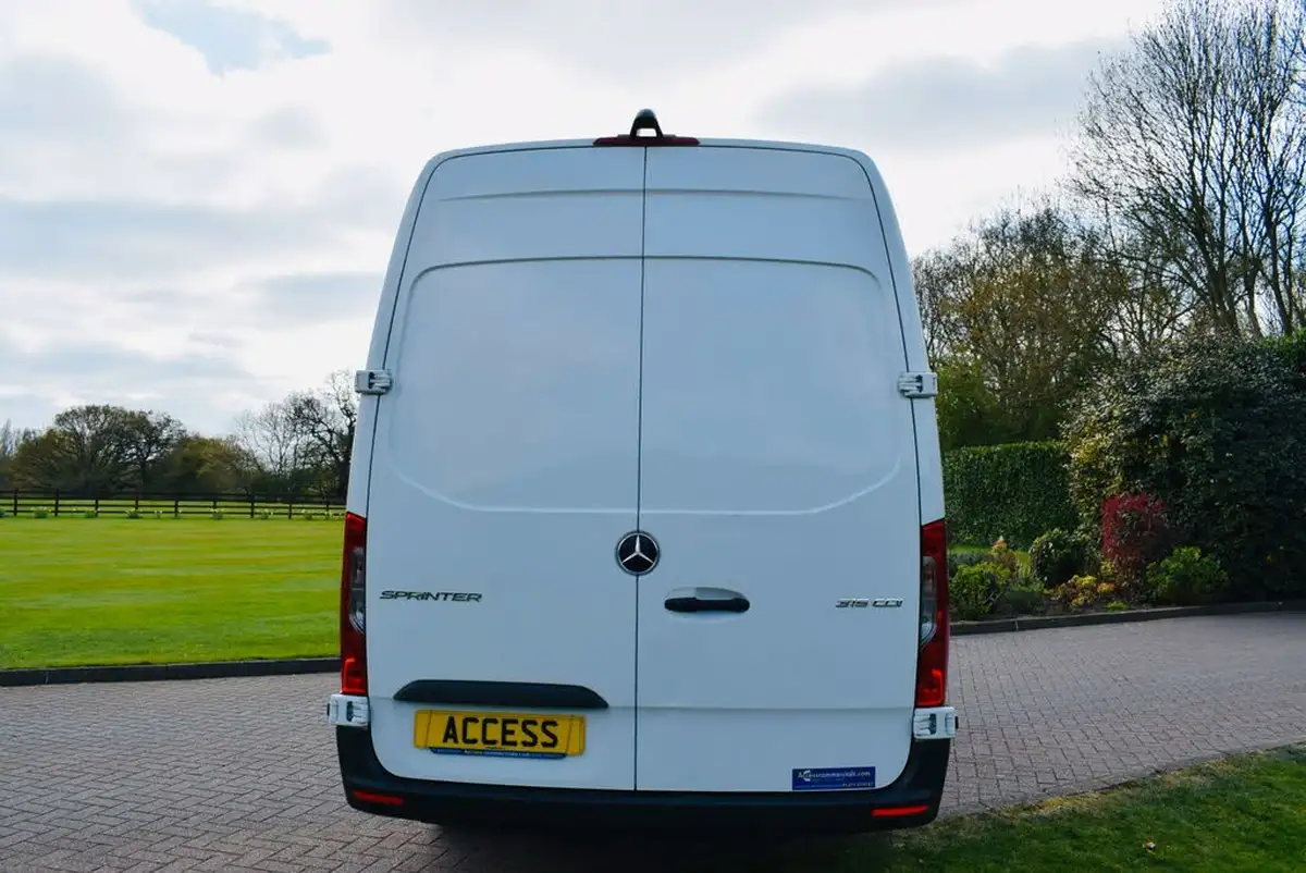 2021-mercedes-benz-sprinter-20cdi-315-l1h1-progressive-150pseu6dt-panel-rwd-eco-gear-360-big-4