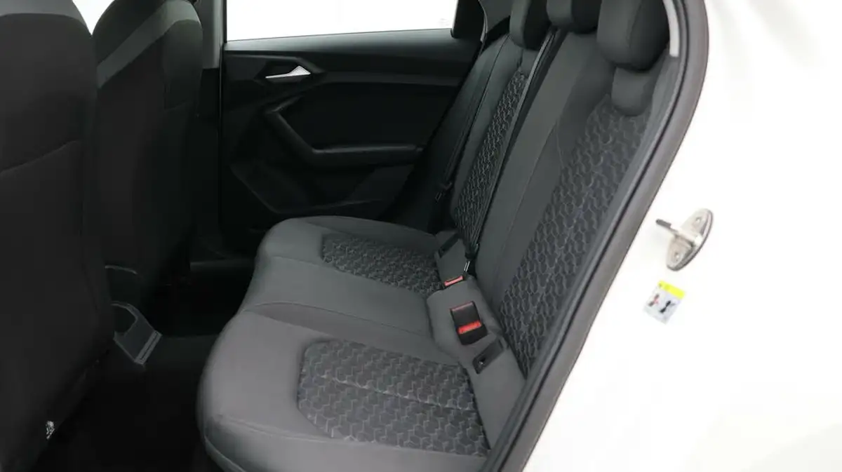 2021-audi-a1-10-30-tfsi-sport-110ps-big-16