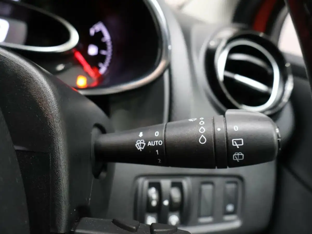 2018-renault-clio-09-tce-gt-line-big-32