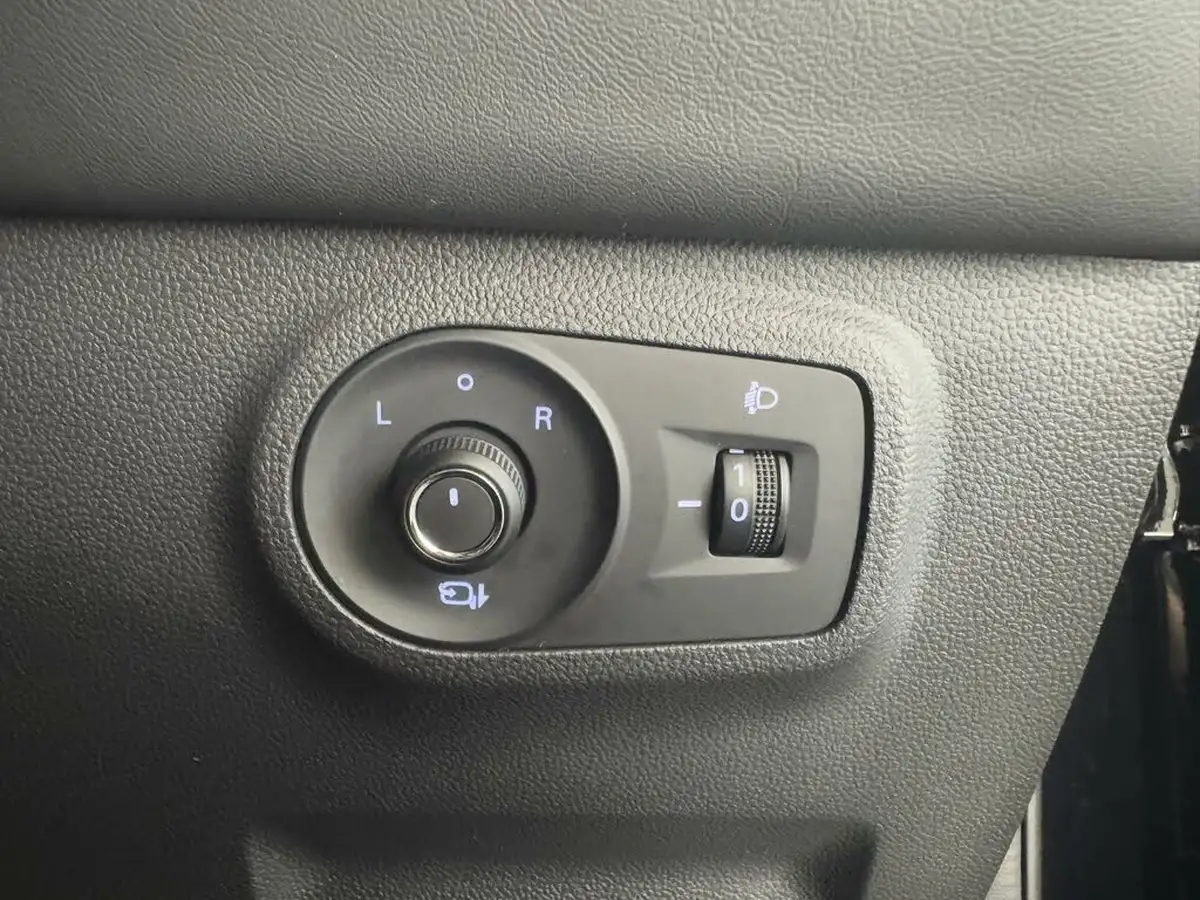 2023-mg-zs-suv-15-vti-tech-exclusive-big-25