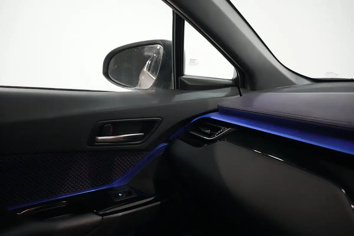 2017-toyota-c-hr-18-vvt-i-dynamic-big-12