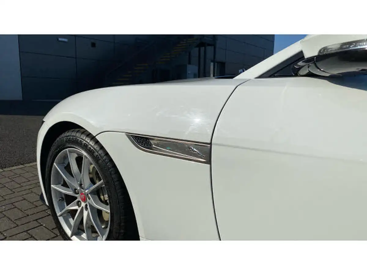 2021-jaguar-f-type-20-i4-convertible-big-19