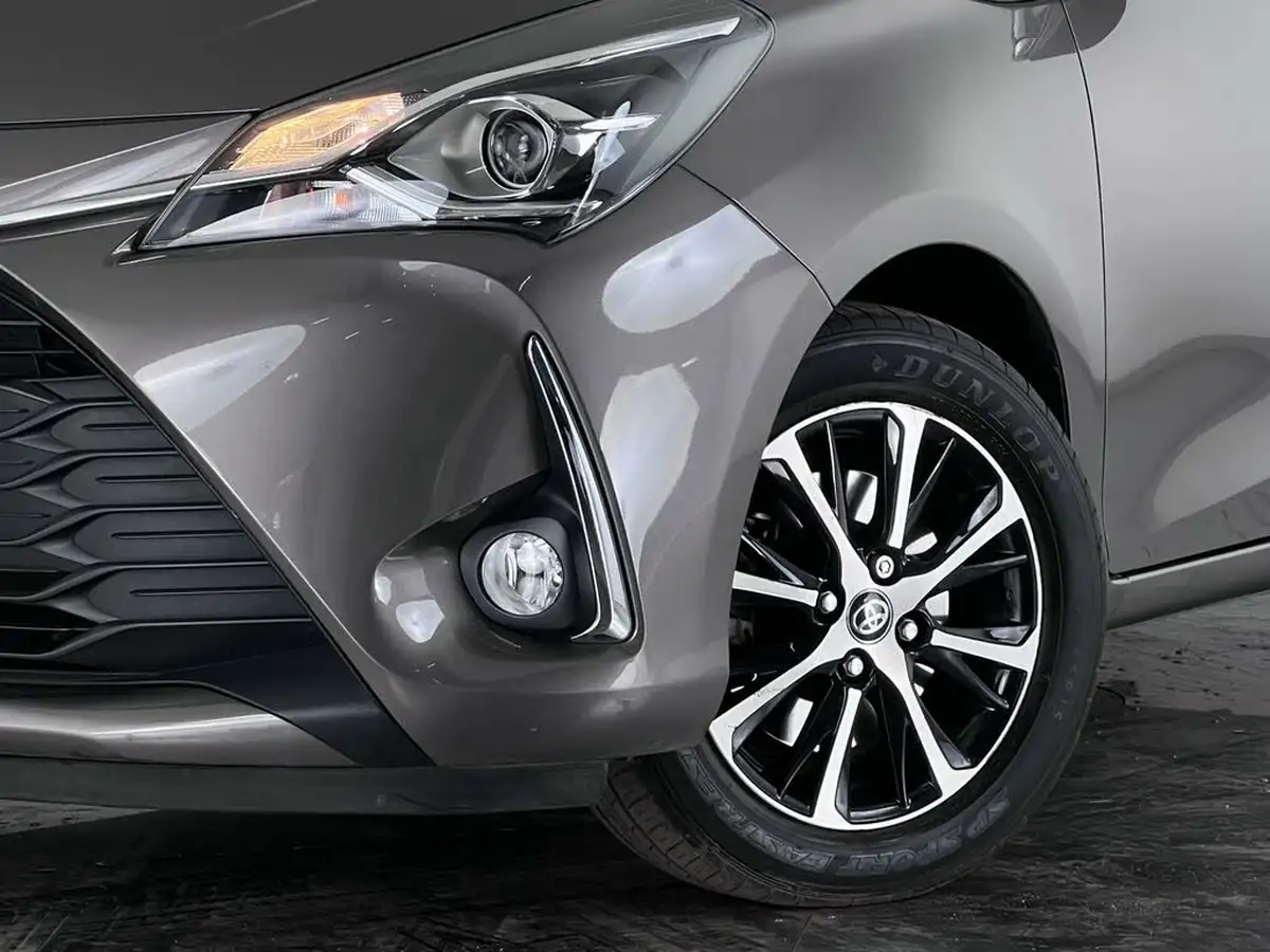 2019-toyota-yaris-15-vvt-i-icon-tech-111bhp-1496cc-cvt-big-26