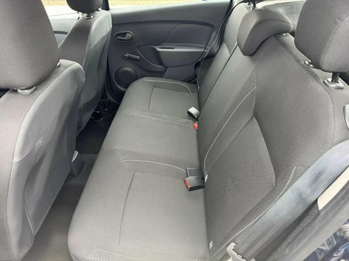 2019-dacia-sandero-10-sce-essential-big-18