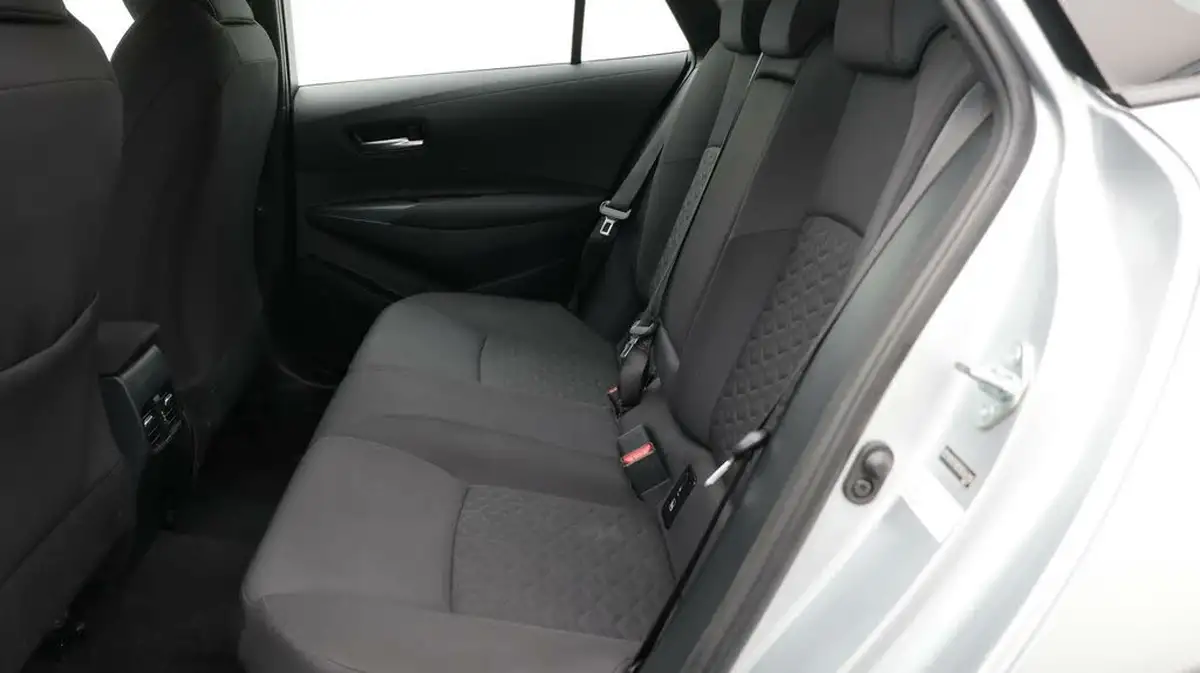 2023-toyota-corolla-18-vvt-i-icon-tech-spare-wheel-touring-sports-5d-big-16
