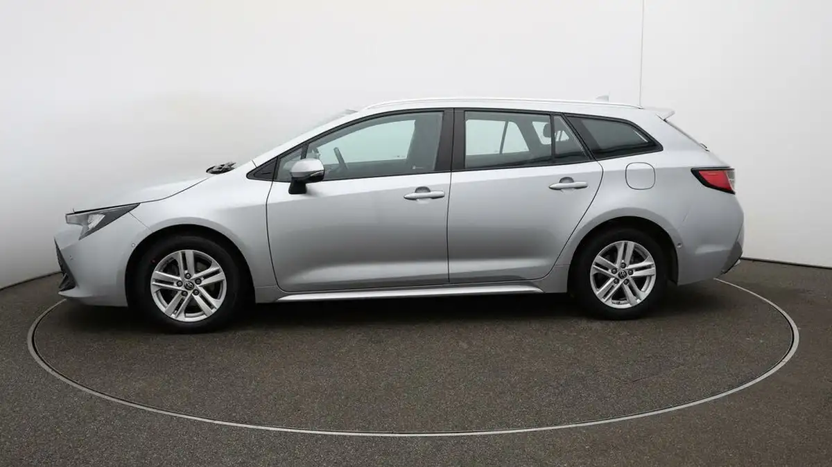 2023-toyota-corolla-18-vvt-i-icon-tech-spare-wheel-touring-sports-5d-big-58