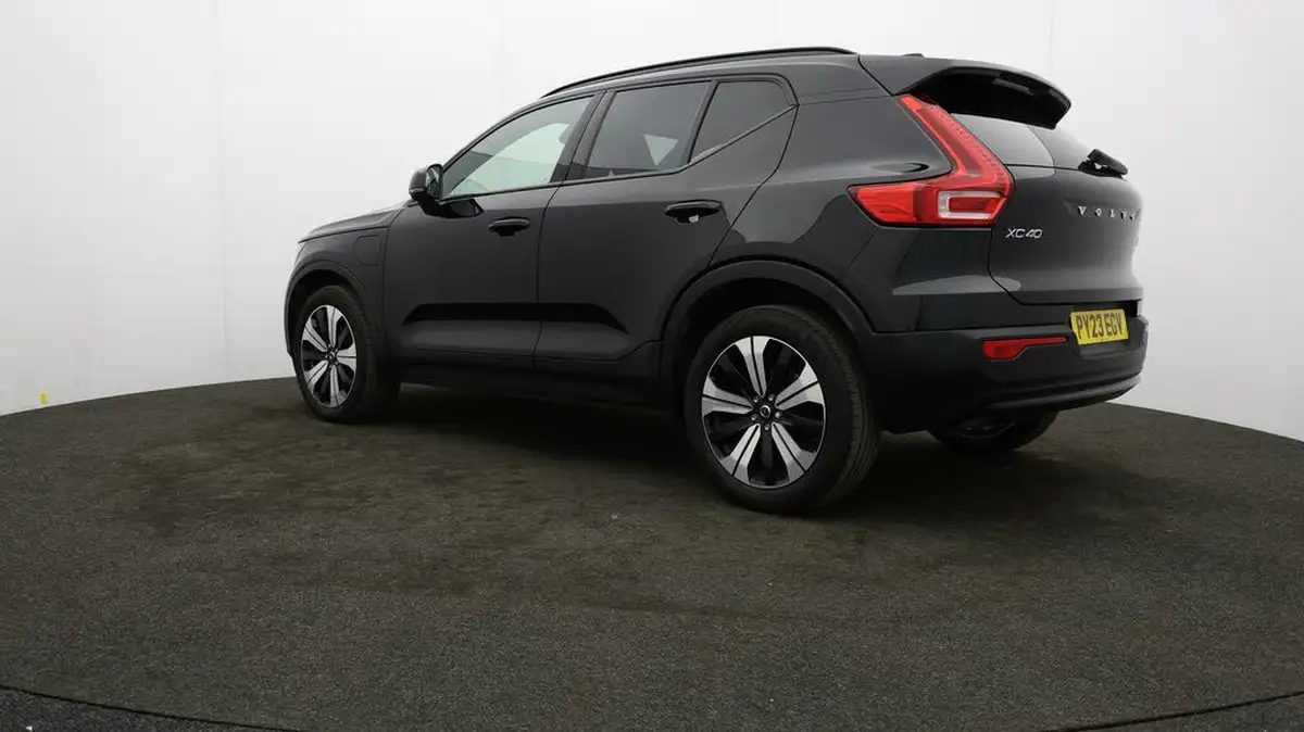 2023-volvo-xc40-15-t5-ultimate-dark-big-74