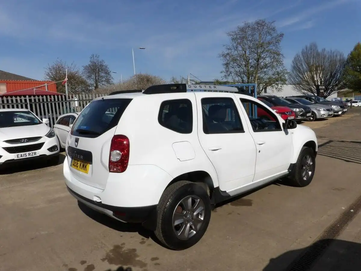 2016-dacia-duster-15dci-laureate-110bhp-station-wagon-5d-big-5