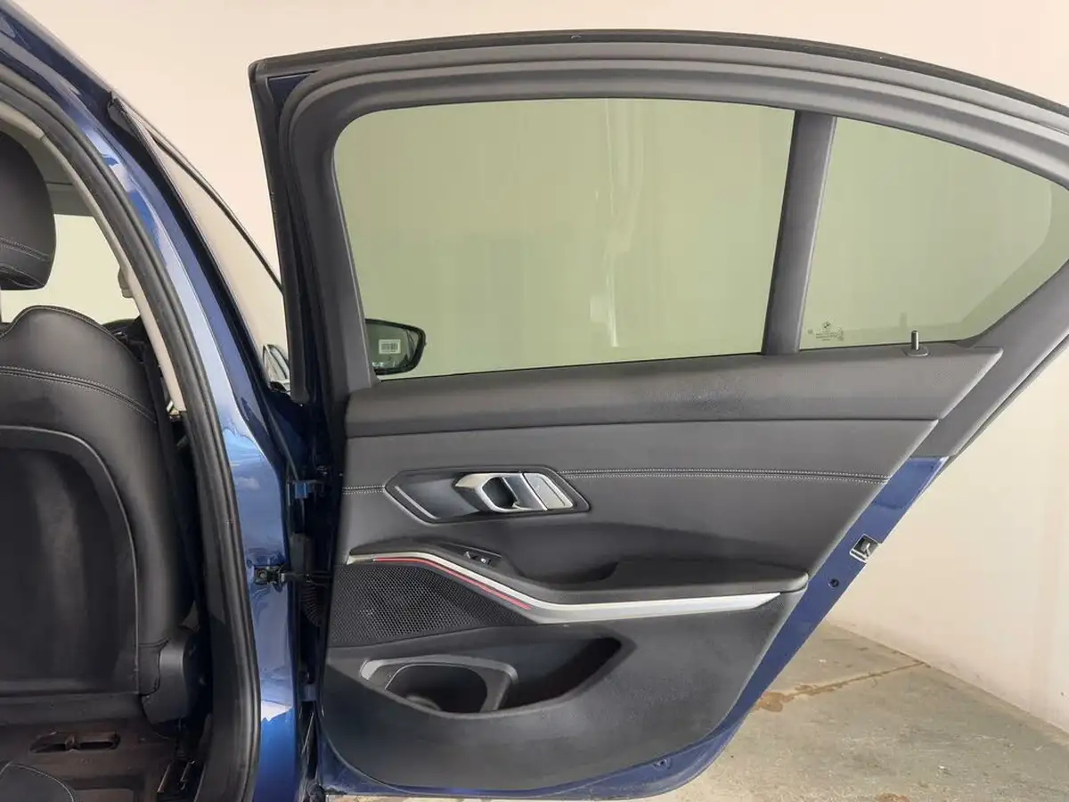 2020-bmw-3-series-big-17