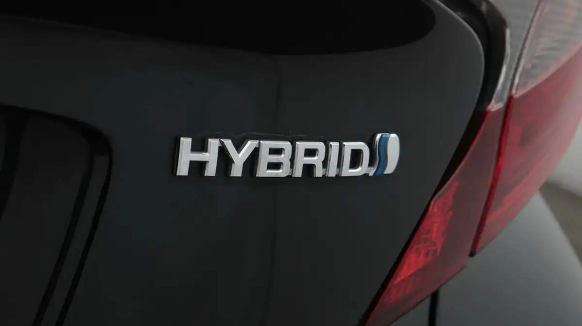 2020-toyota-c-hr-18-vvt-i-design-big-23