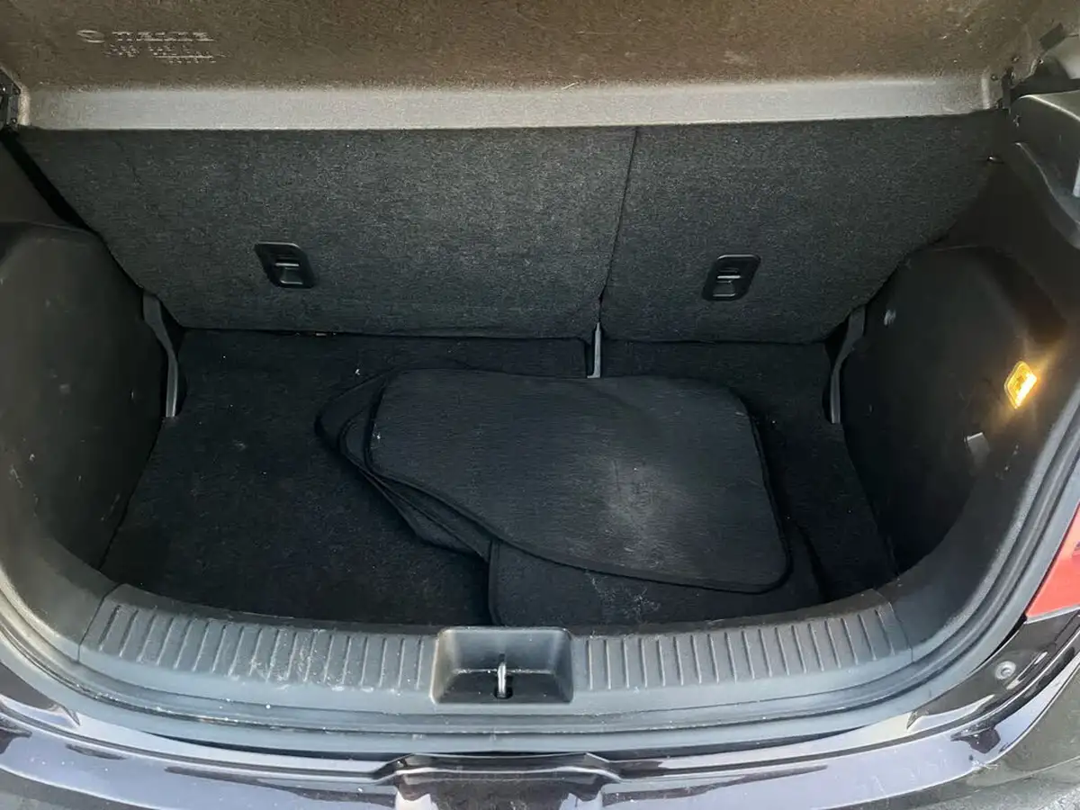 2012-mazda-mazda2-15-ts2-big-16