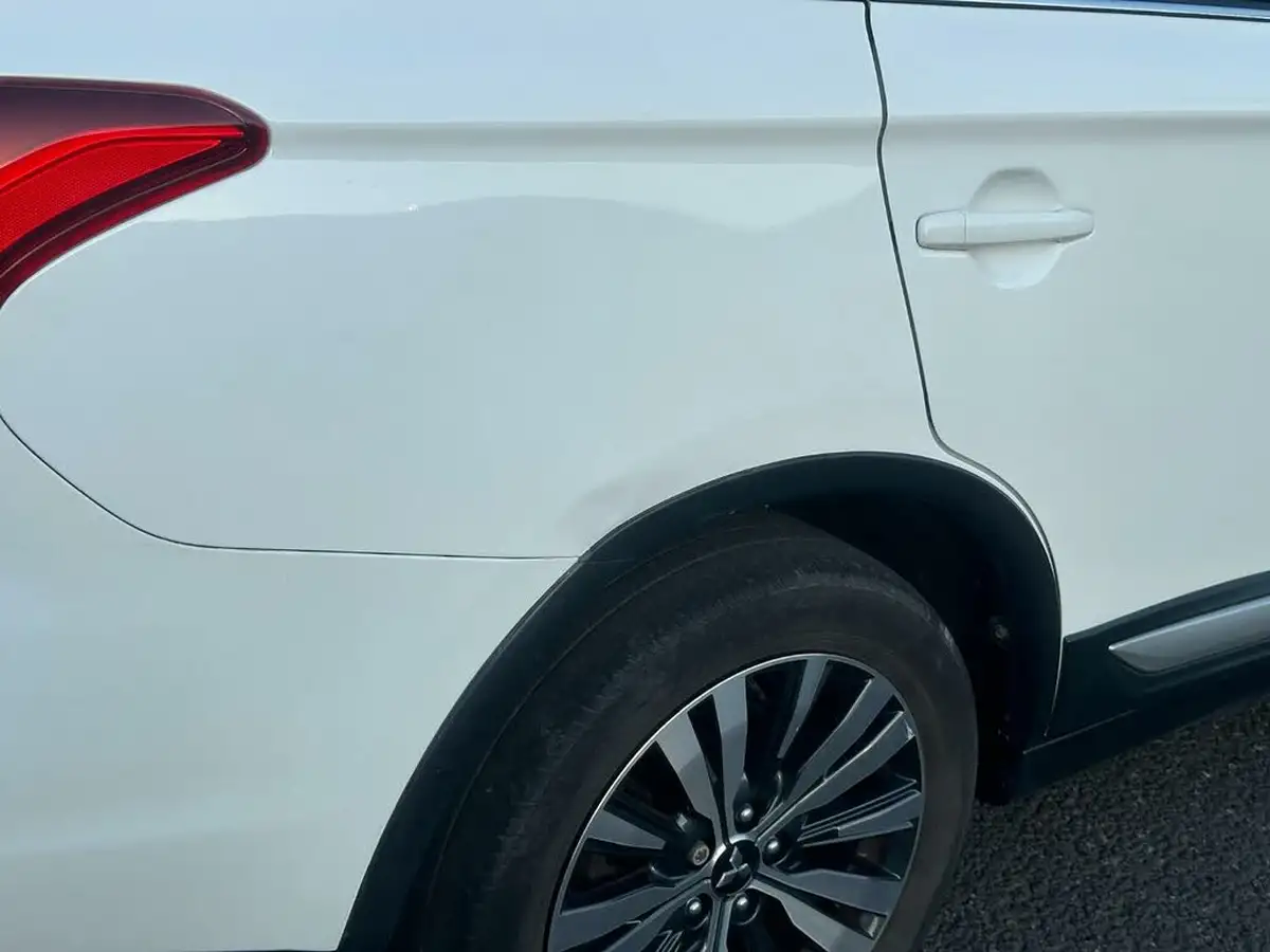 2019-mitsubishi-outlander-20-exceed-big-32