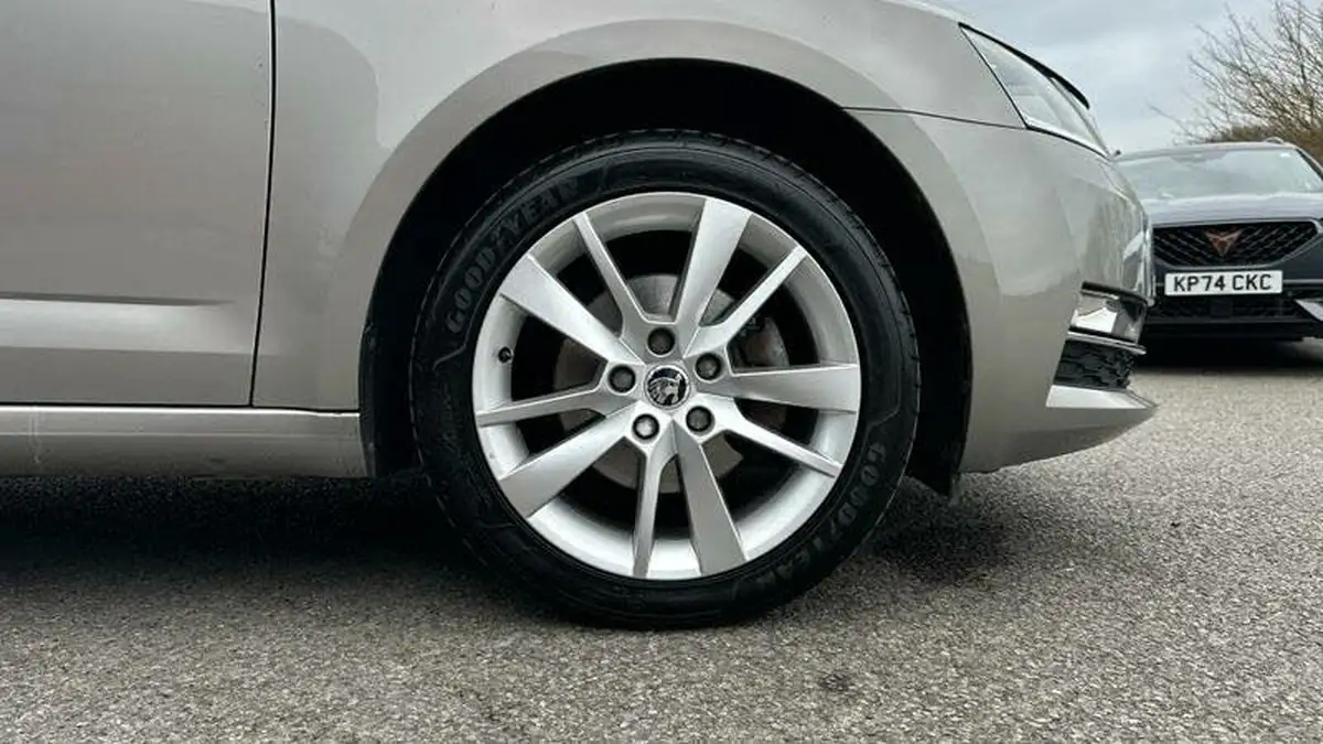 2017-skoda-octavia-14-tsi-se-l-hatchback-dsg-big-4