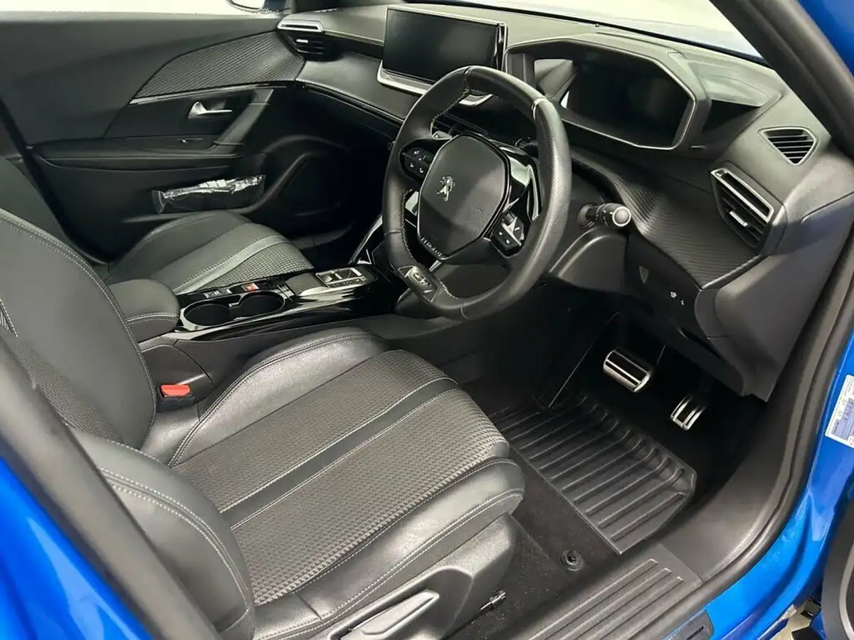 2021-peugeot-2008-suv-e-gt-big-40