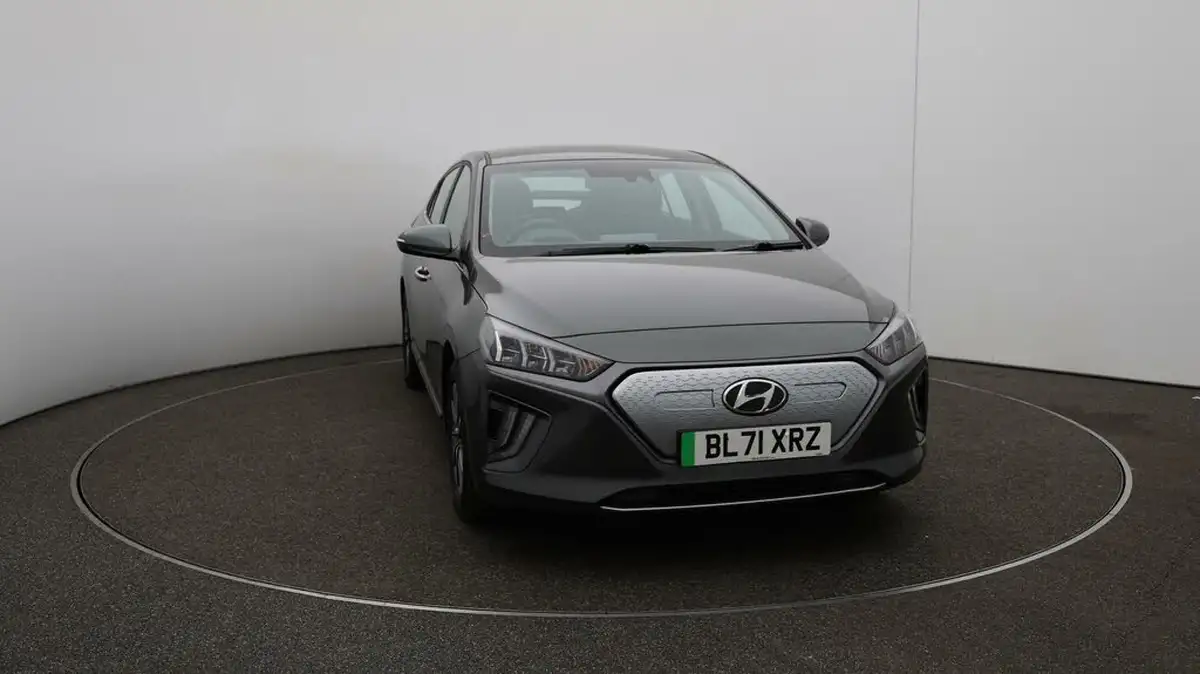 2022-hyundai-ioniq-e-premium-electric-big-34