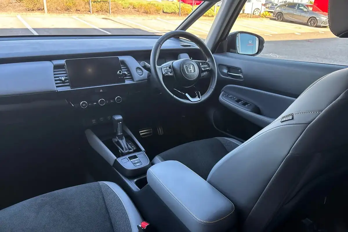 2024-honda-jazz-15-i-mmd-advance-sport-big-1