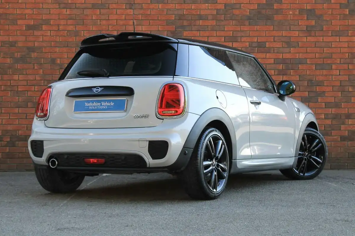 2019-mini-cooper-15-cooper-sport-hatchback-3d-big-14