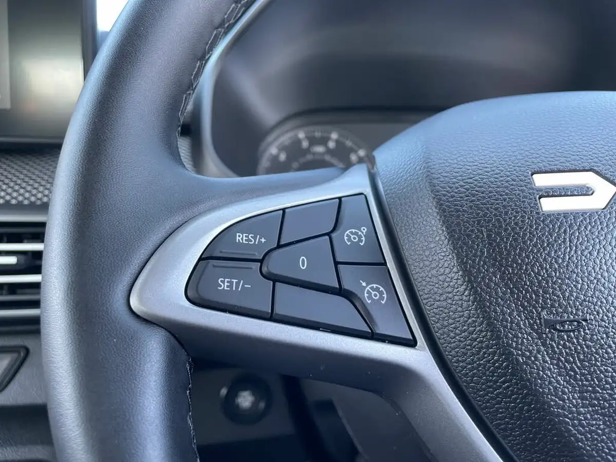 2024-dacia-sandero-10-tce-journey-90bhp-cvt-big-17