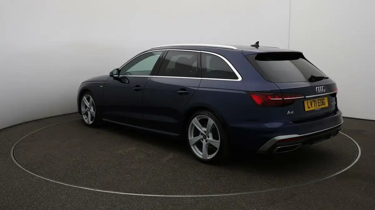 2022-audi-a4-avant-20-35-tfsi-s-line-tronic-big-56