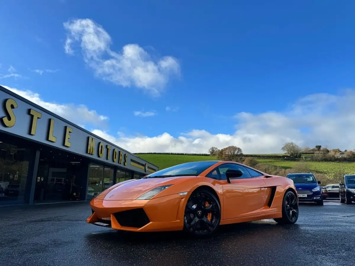 2012-lamborghini-gallardo-big-26