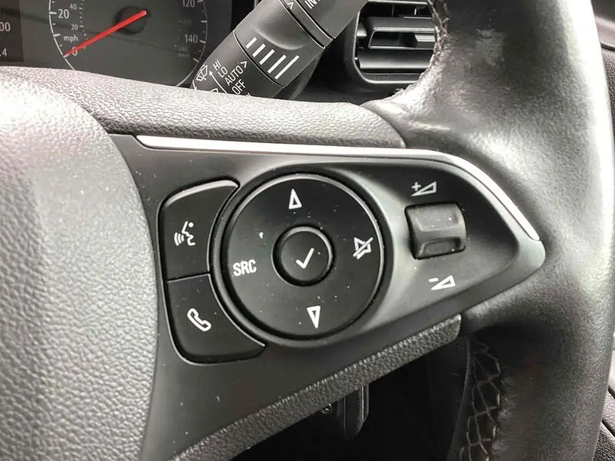 2021-vauxhall-combo-life-15-se-100ps-big-17