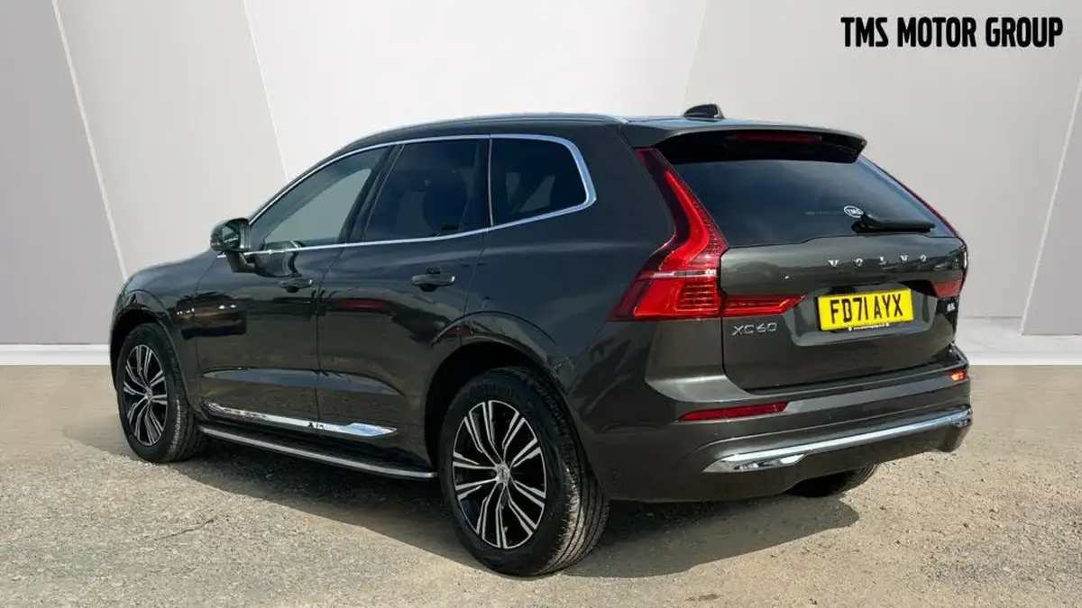 2021-volvo-xc60-20-b5-inscription-big-1