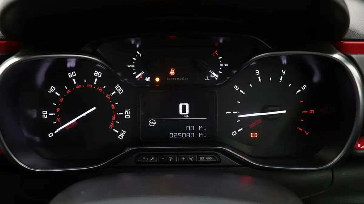 2019-citroen-c3-12-puretech-feel-82ps-ss-big-10