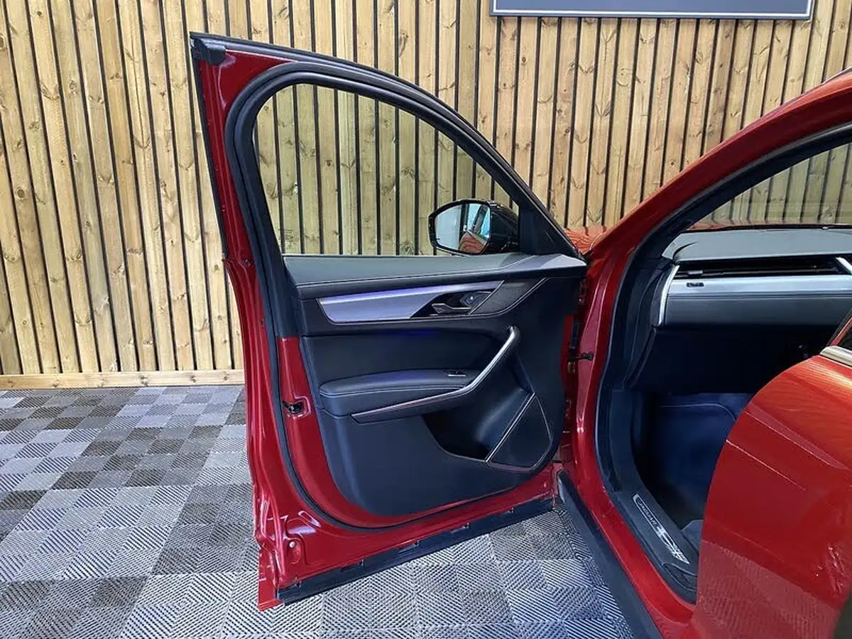 2023-jaguar-f-pace-20-d200-r-dynamic-s-big-54