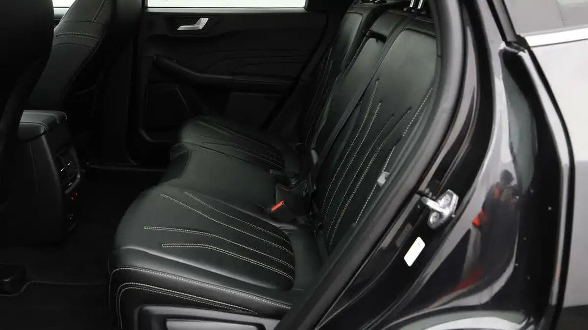 2022-ford-kuga-25t-vignale-225ps-phev-big-15
