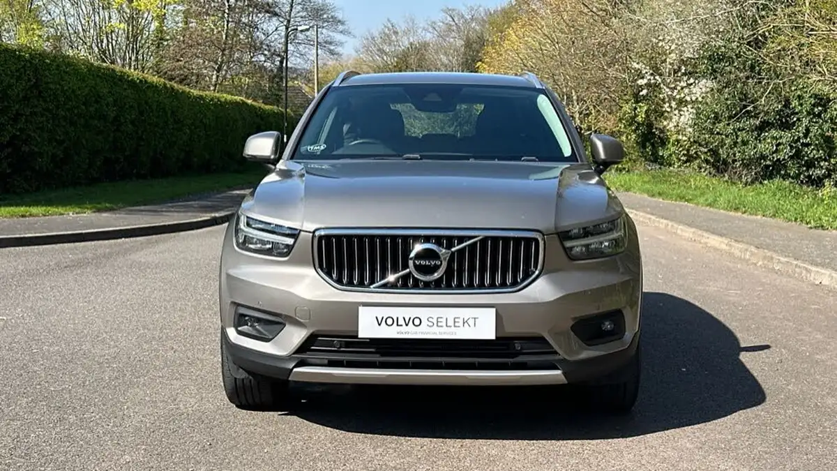 2019-volvo-xc40-20-t4-inscription-awd-big-11